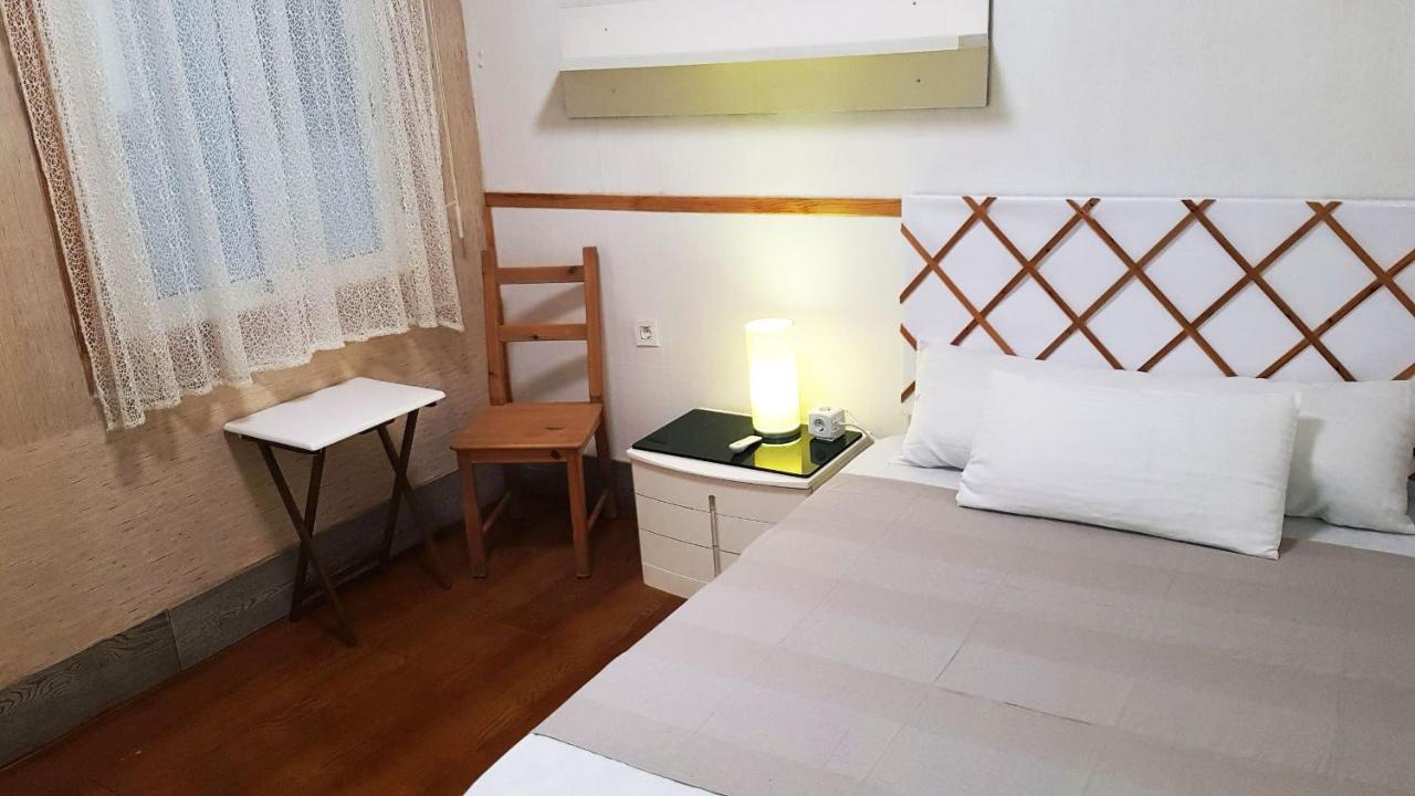 Bed and Breakfast Apartament Sagrada Familia à Barcelone Extérieur photo